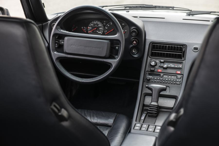 Интерьер Porsche 928 S4 1988 года  (фото 41 из 70)